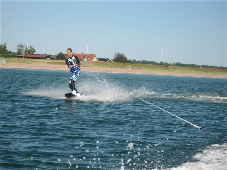 X Viper 203 - Wakeboard på en fantastisk dag! .. dejligt! billede 6