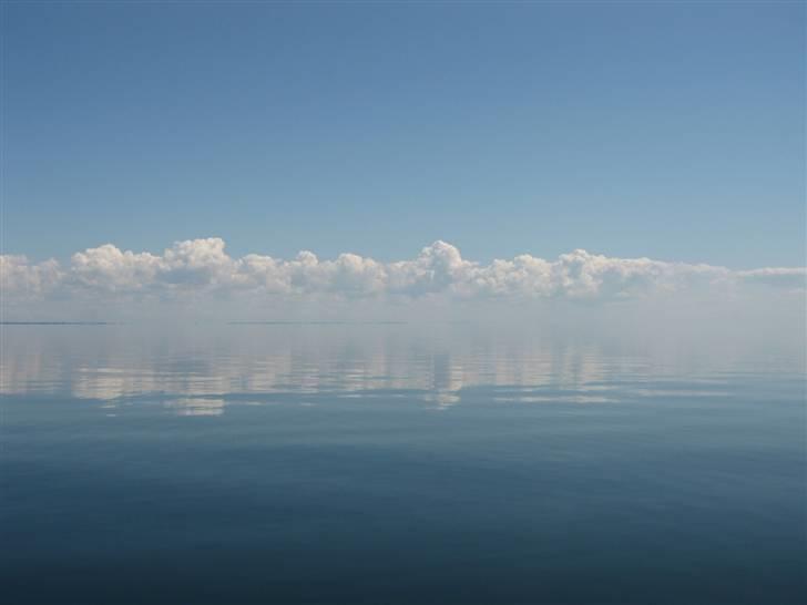 X Viper 203 - Horisonten forsvinder næsten ud i et med havet :) . Og vi var helt alene ude og skulle wakeboarde :) billede 9