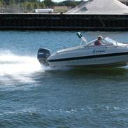 Bayliner 11802 Capri