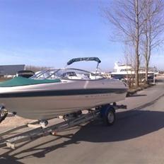 Bayliner 1850 SS capri