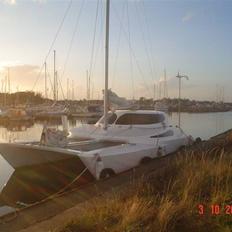 Flerskrogsbåd costum 36