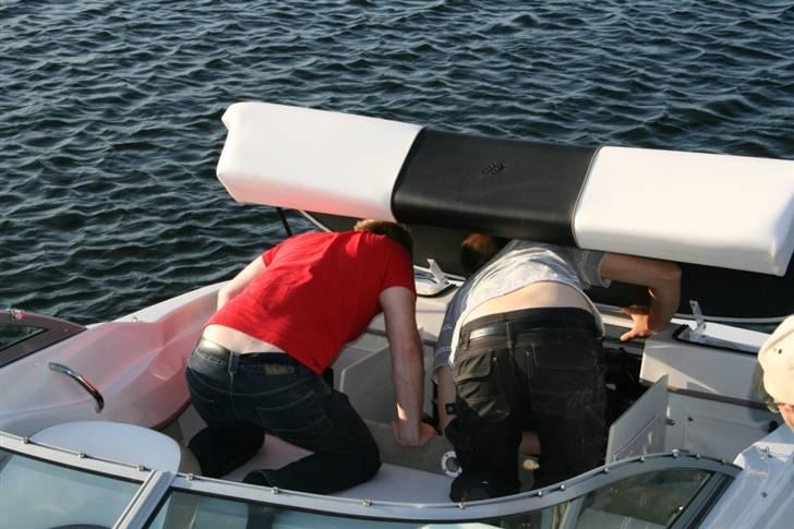 Four Winns H180 - Motortjek billede 3