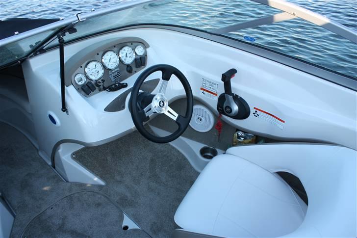 Four Winns H180 - føresædet billede 5