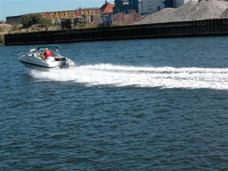 Bayliner 11802 Capri - Dejligt vejr, ellers må kalechen jo op. billede 5