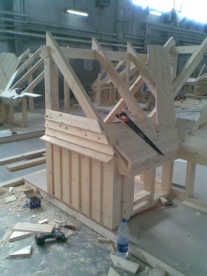 Min svende prøve - 1-på-2 beklædning er her færdig, det samme er tagfod og stern. billede 9