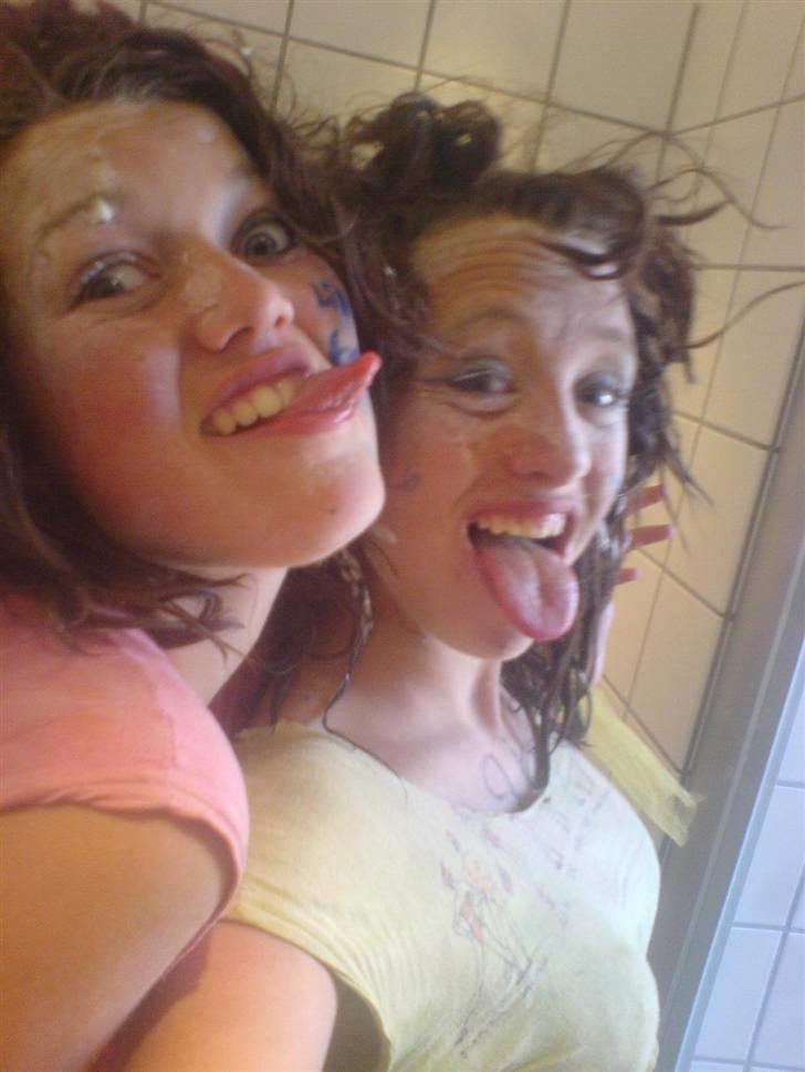 Sidste skoledag + tivoli - På vej i bad :b billede 18