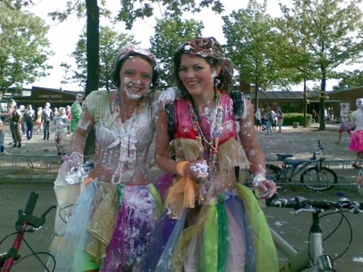 Sidste skoledag + tivoli - Hahah kig på om morgen og så på dette :b billede 30