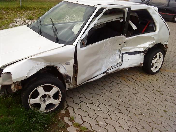 Min smadret bil billede 5