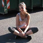 _& mine elskede venner {L}