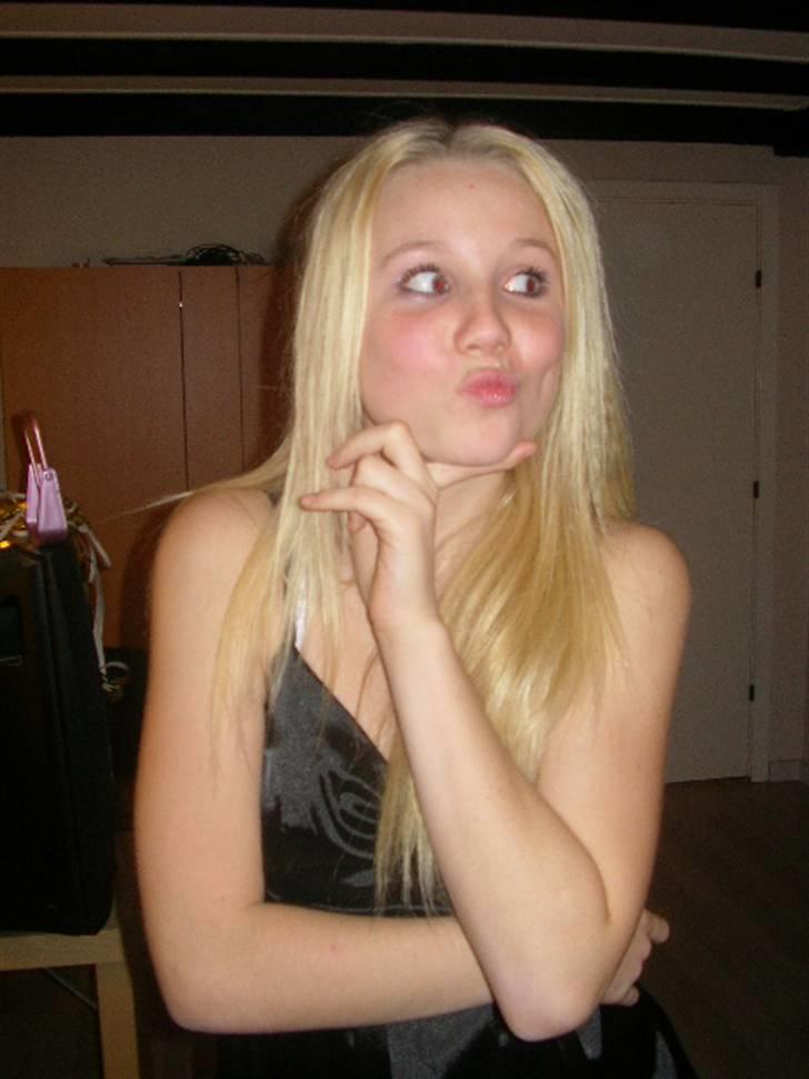 Blondine'Dum'Brunettes HVERDAG <3 (: - Badarra <3 billede 17