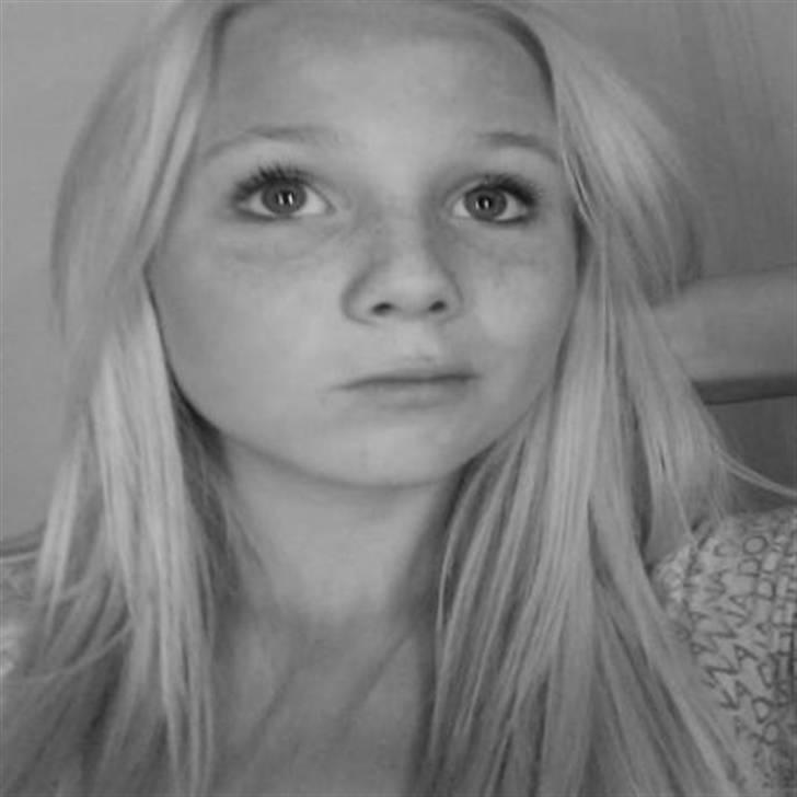 Blondine'Dum'Brunettes HVERDAG <3 (: - BullermuuS. Miihn' Badarra <3 billede 1