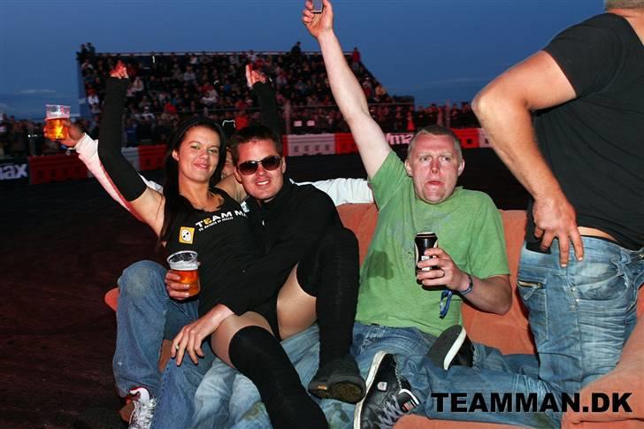 DHB - Team Man  - Mig, køre rundt i en sofa :P haha billede 6