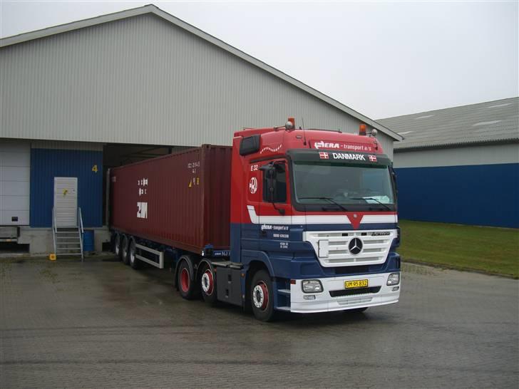 Era Transport - Ejby, hvor vi lige skulle sætte en trailer, inden det gik til Hamburg igen. billede 32