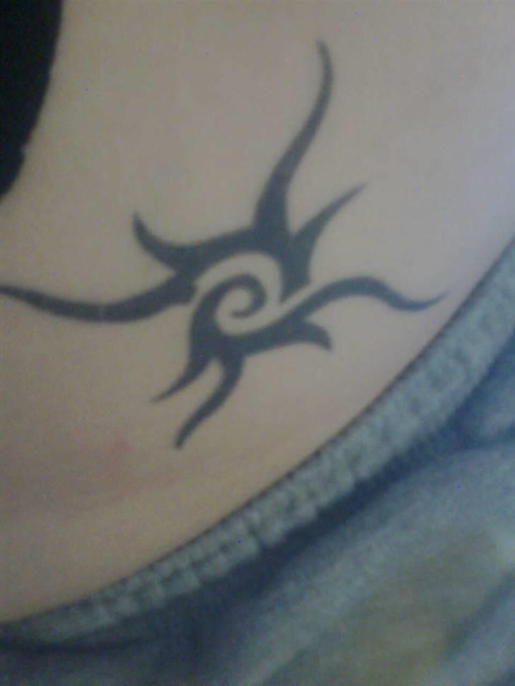 Mine tattoo's og piercinge :D - Hoften : Nordstjernen i triable billede 10