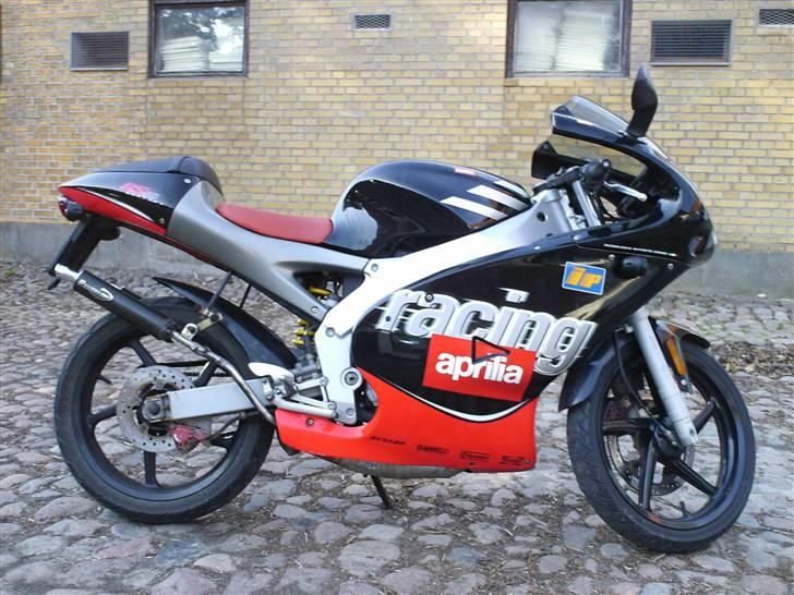 Min første 45 knallert :D ( Aprilia RS 50 ) billede 2