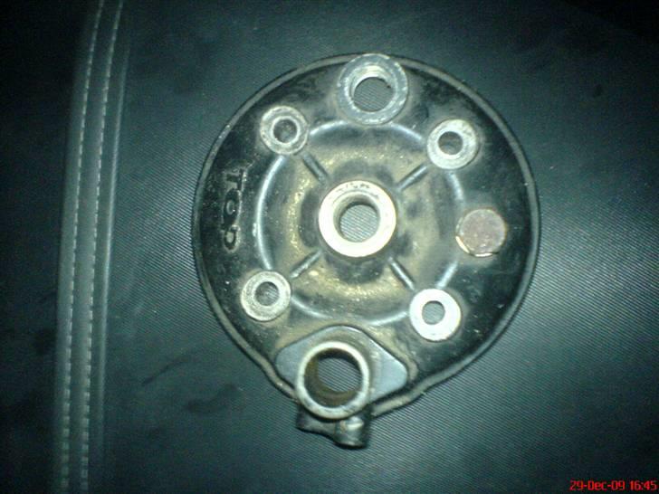 Min første 45 knallert :D ( Aprilia RS 50 ) - 49mm topstykke...
igen... det der sad på, var standart. billede 38