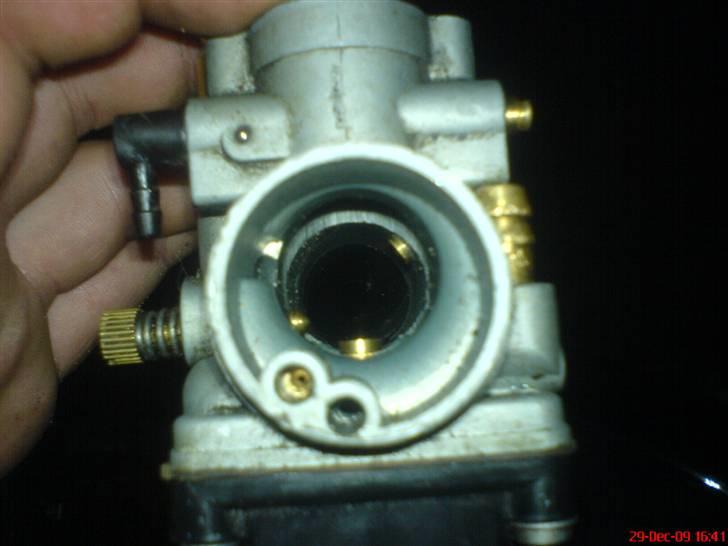 Min første 45 knallert :D ( Aprilia RS 50 ) - Den nye kaburator, altså 21mm 'eren billede 49