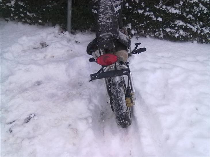 {{currentPhoto.altText}} billede {{currentPhoto.number}}