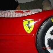 min sønd's Ferrari seng