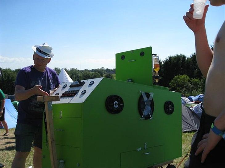 {{currentPhoto.altText}} billede {{currentPhoto.number}}