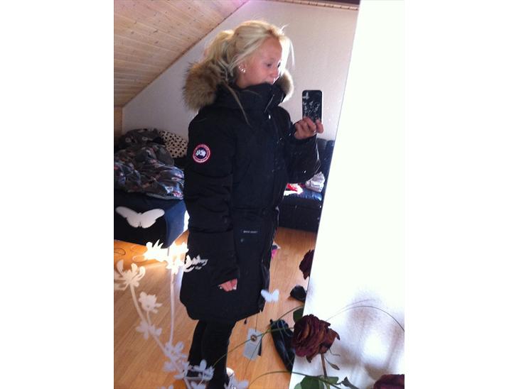 {{currentPhoto.altText}} billede {{currentPhoto.number}}