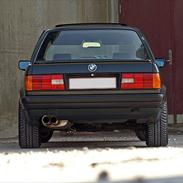 BMW E30 325i 