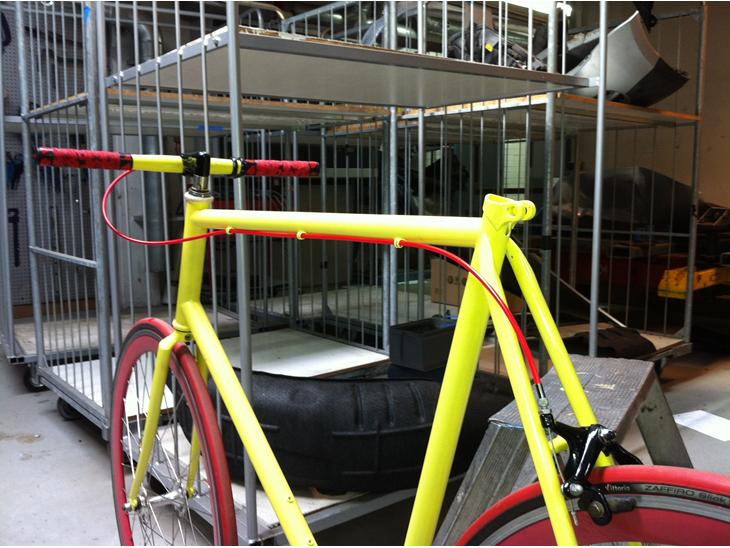 {{currentPhoto.altText}} billede {{currentPhoto.number}}