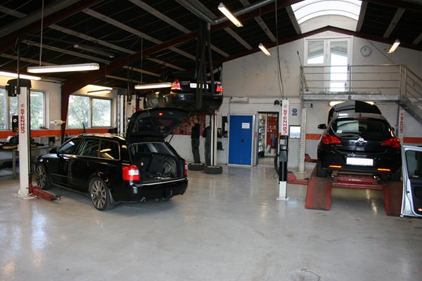 Autoværksted / Lagerhal søges til leje