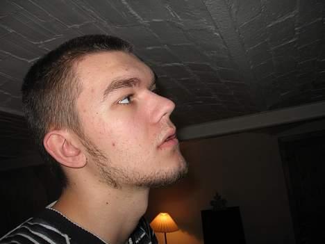 Mand Lille mig ;) - Også gammelt =) Som sagt, så er skægget væk =D billede 2