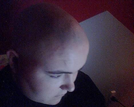 Mand Nikolaj - Som sagt skaldet/kort høret er vejen frem :) billede 2