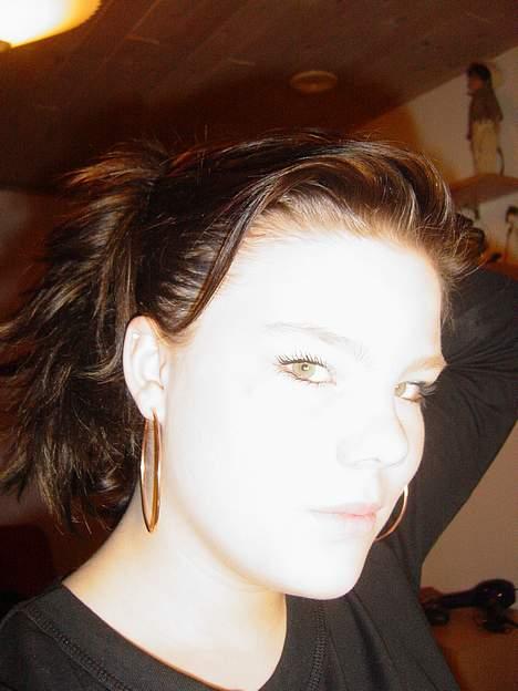 Kvinde Line billede 6