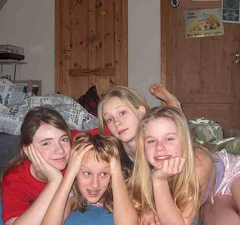 Kvinde Mig og mine elskede dyr ( - Mine dejlige piger (L) (og mig i den røde <33) billede 10