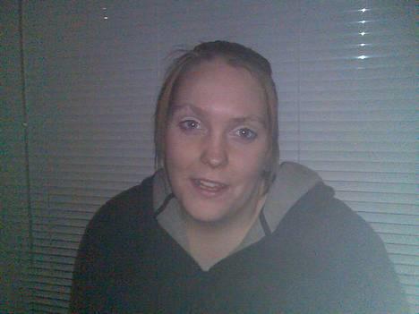 Kvinde bare lille mig  billede 1