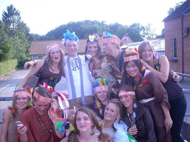 Kvinde Pernille - del af Zuggi Znuggi Ztammen (intro tema til gymnasiet) del af 1.z + 2 intro elever fra 2.  billede 19