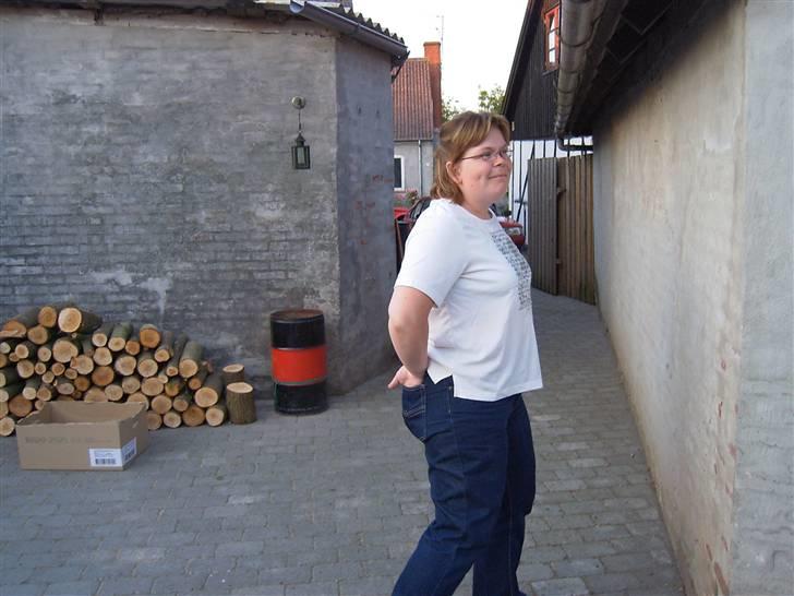 Kvinde Sally billede 1