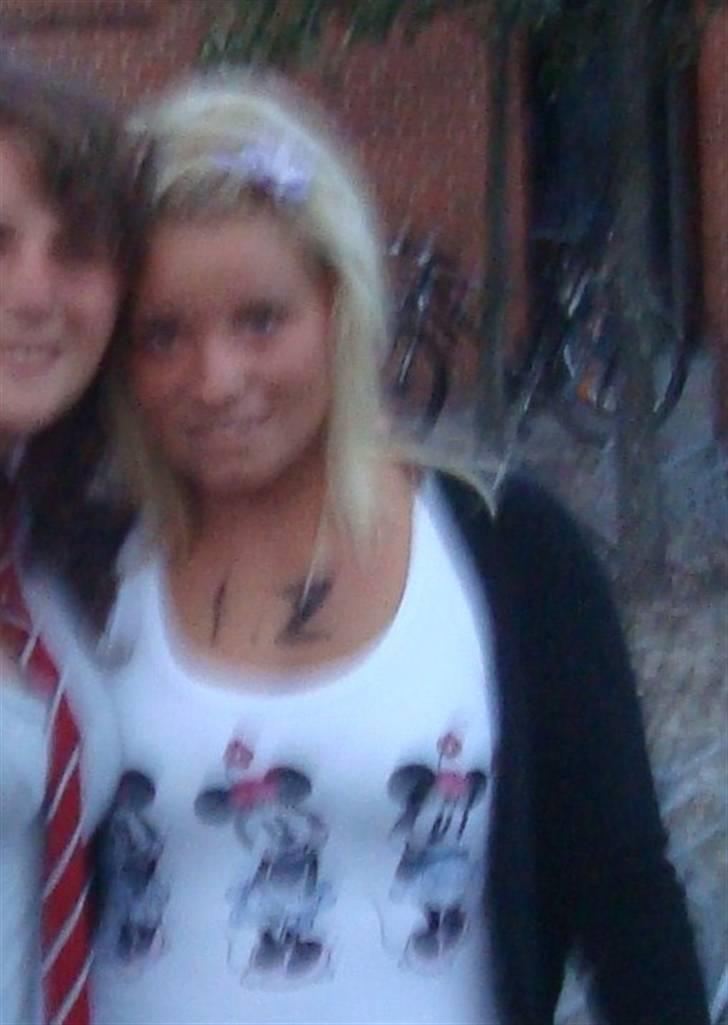 Kvinde Ditte - August 2009, Jeg & Lærke.  billede 1