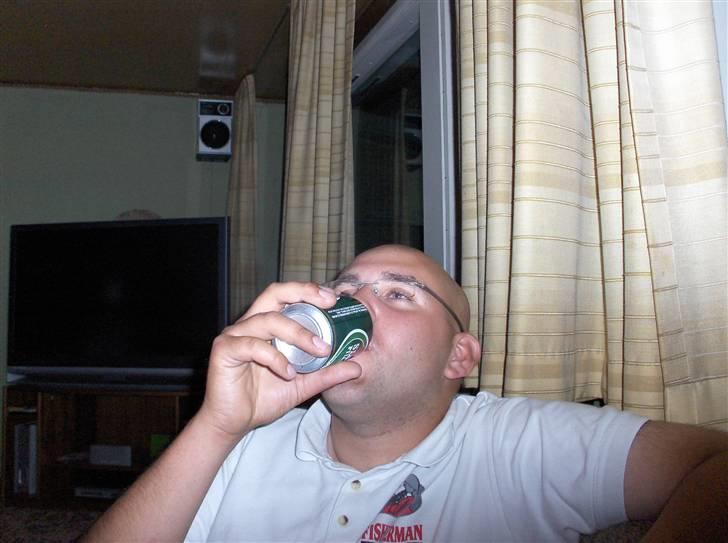 Mand Nicholai - ja så helt ned med lortet billede 3