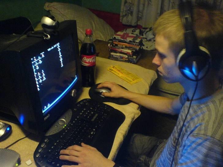 Mand Søren Th Mikkelsen - Mig til computer party :) billede 4