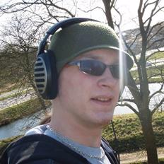 Mand ChickenLipsRFun2Eat