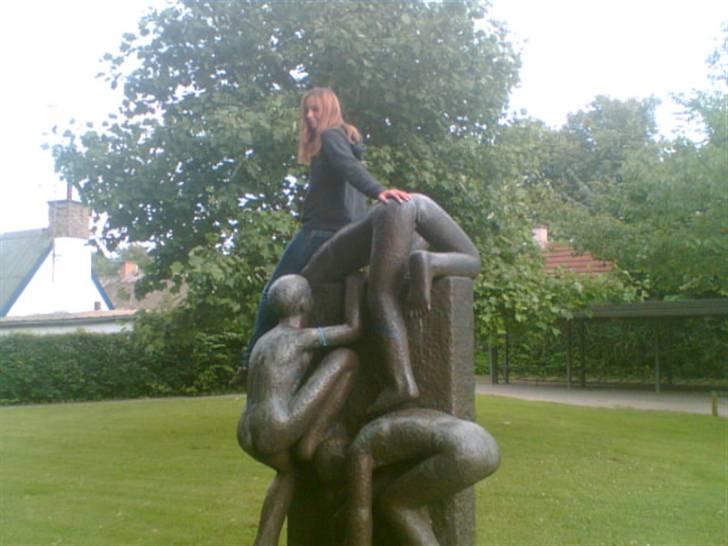 Kvinde Sanneh - Barbiepaacoke ? Ejbyskolen m Patty xD . SÅ stolt af at ku komme op ö , det ku jeg ikke da jeg var lille X´D billede 14