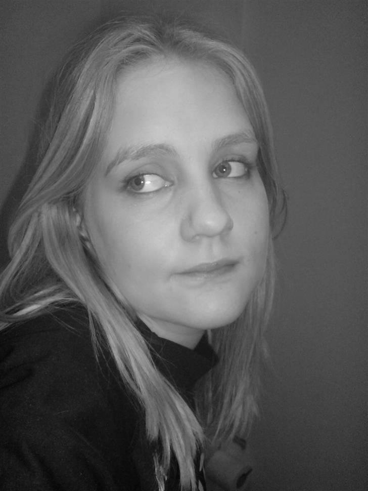 Kvinde Tiina <'33 billede 5