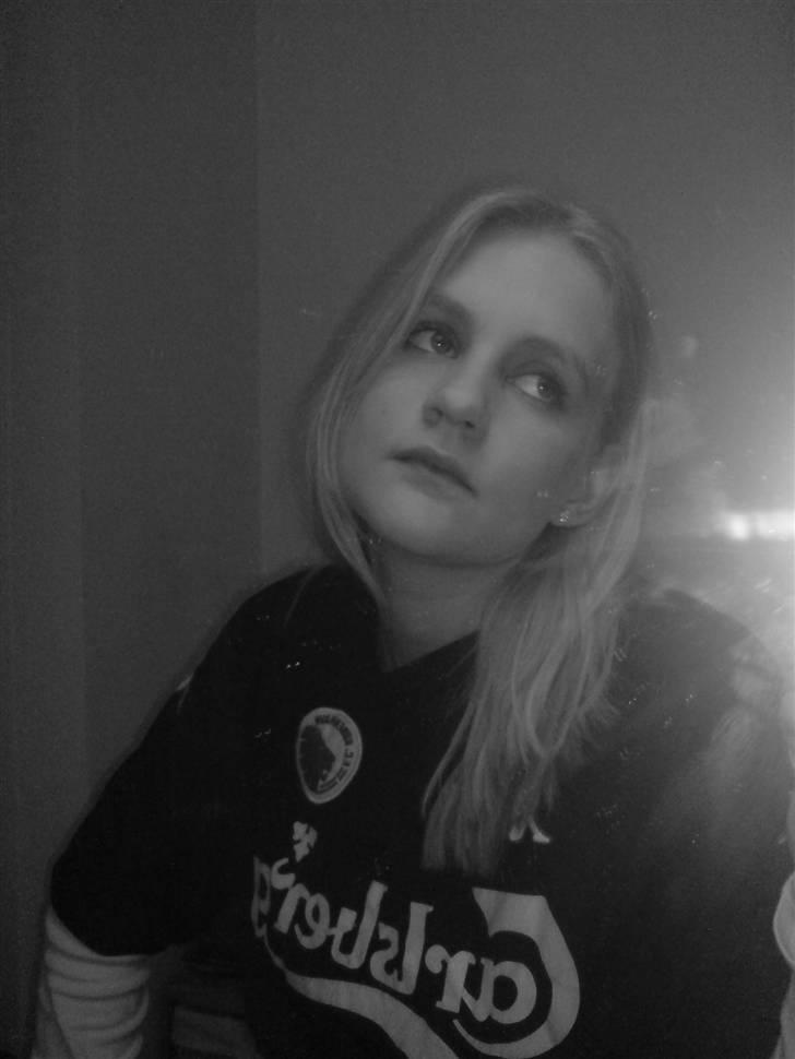 Kvinde Tiina <'33 billede 6