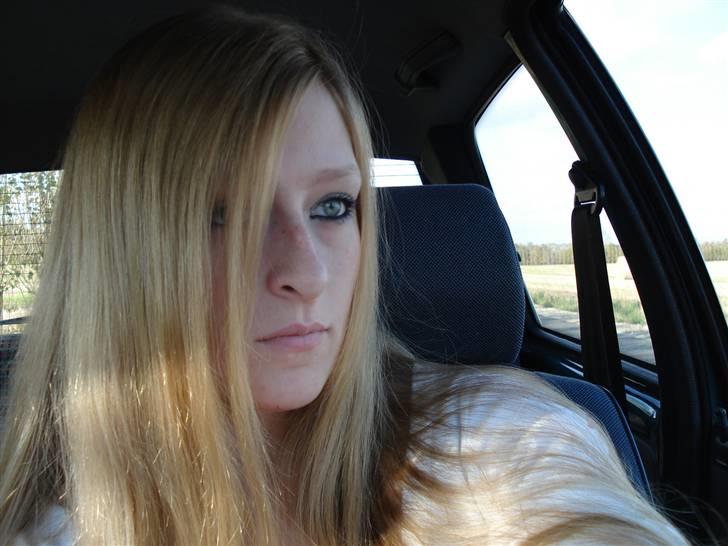 Kvinde Sanni billede 17