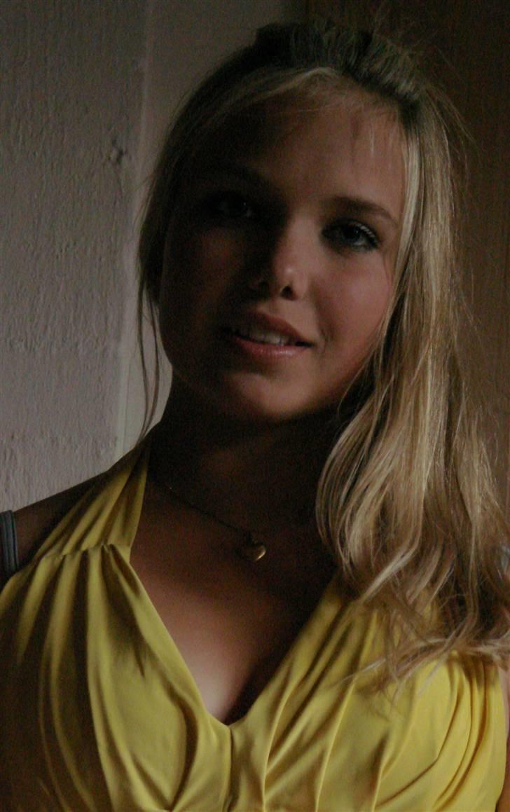 Kvinde camilla billede 10