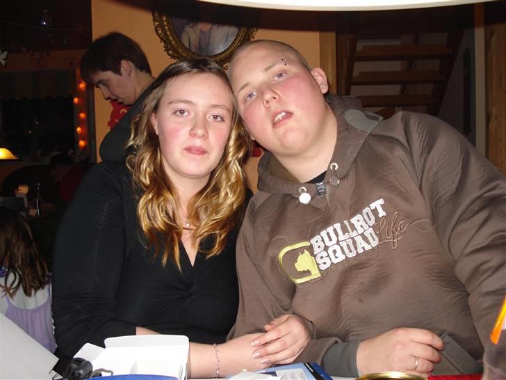 Kvinde Sabrina - Mig og min forlovede juleaften 2007 billede 5