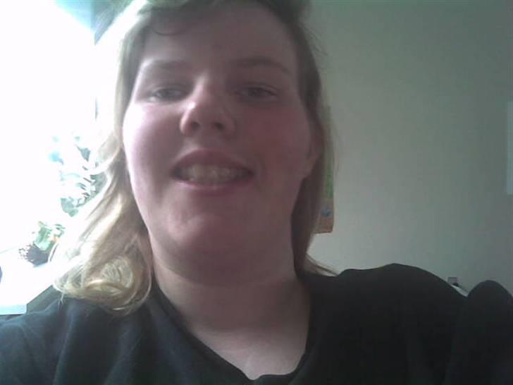 Kvinde Marianne - Jaah jeg er dygtig til at smile.... ik!!! billede 1