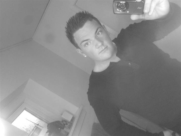 {{currentPhoto.altText}} billede {{currentPhoto.number}}