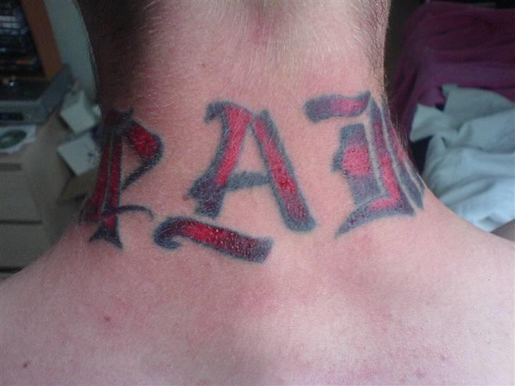 Mand paw  - <3 Det er min tatto i nakken.... billede 2