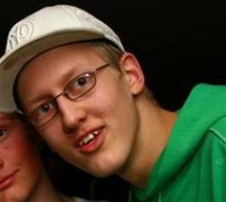 Mand Tim A - tur i byen med vennerne.... dog kun mig på dette billede billede 1