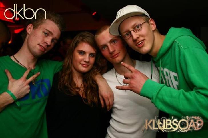 Mand Tim A - tur i byen med vennerne billede 3